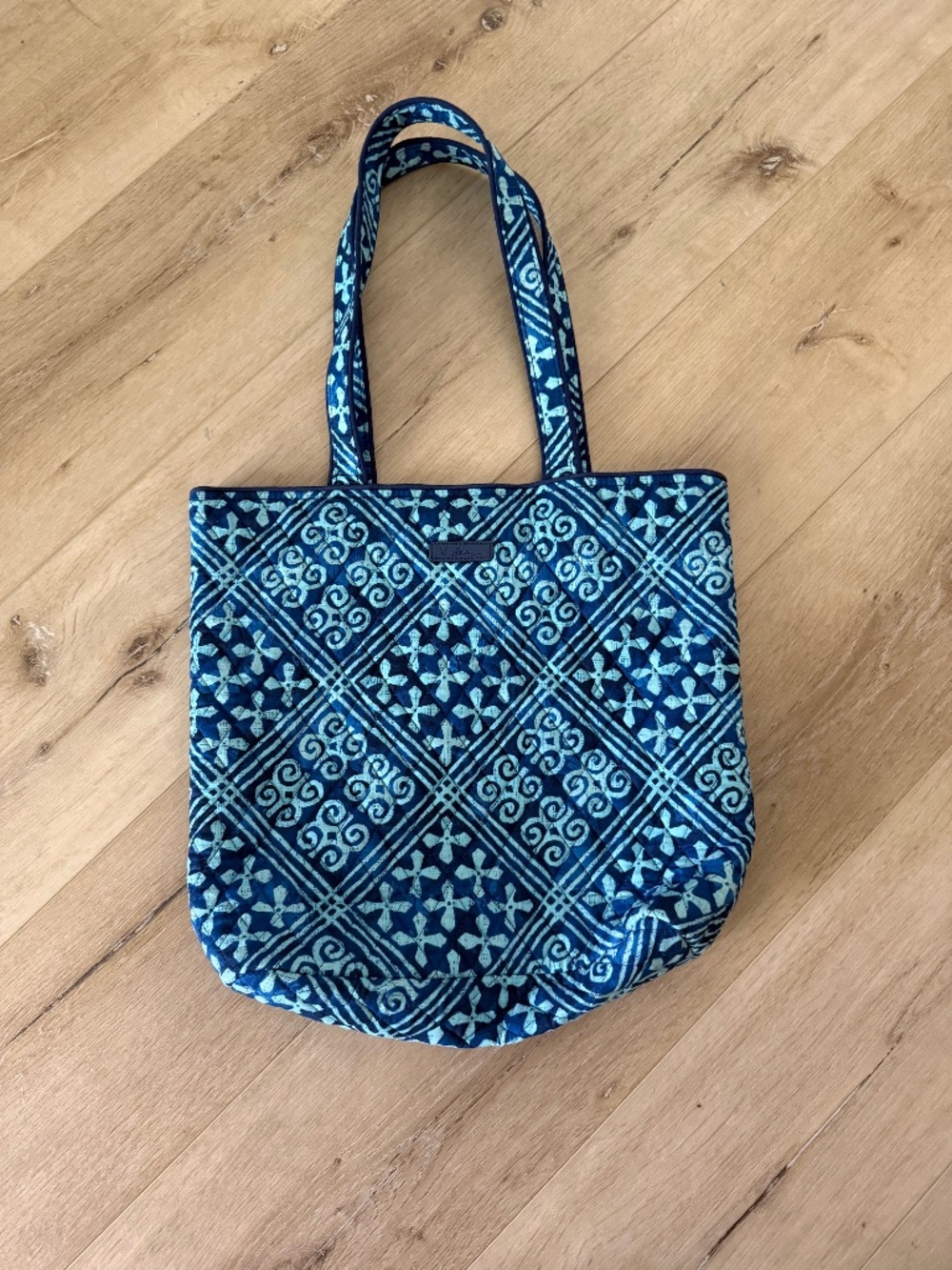 Vera Bradley tote bag